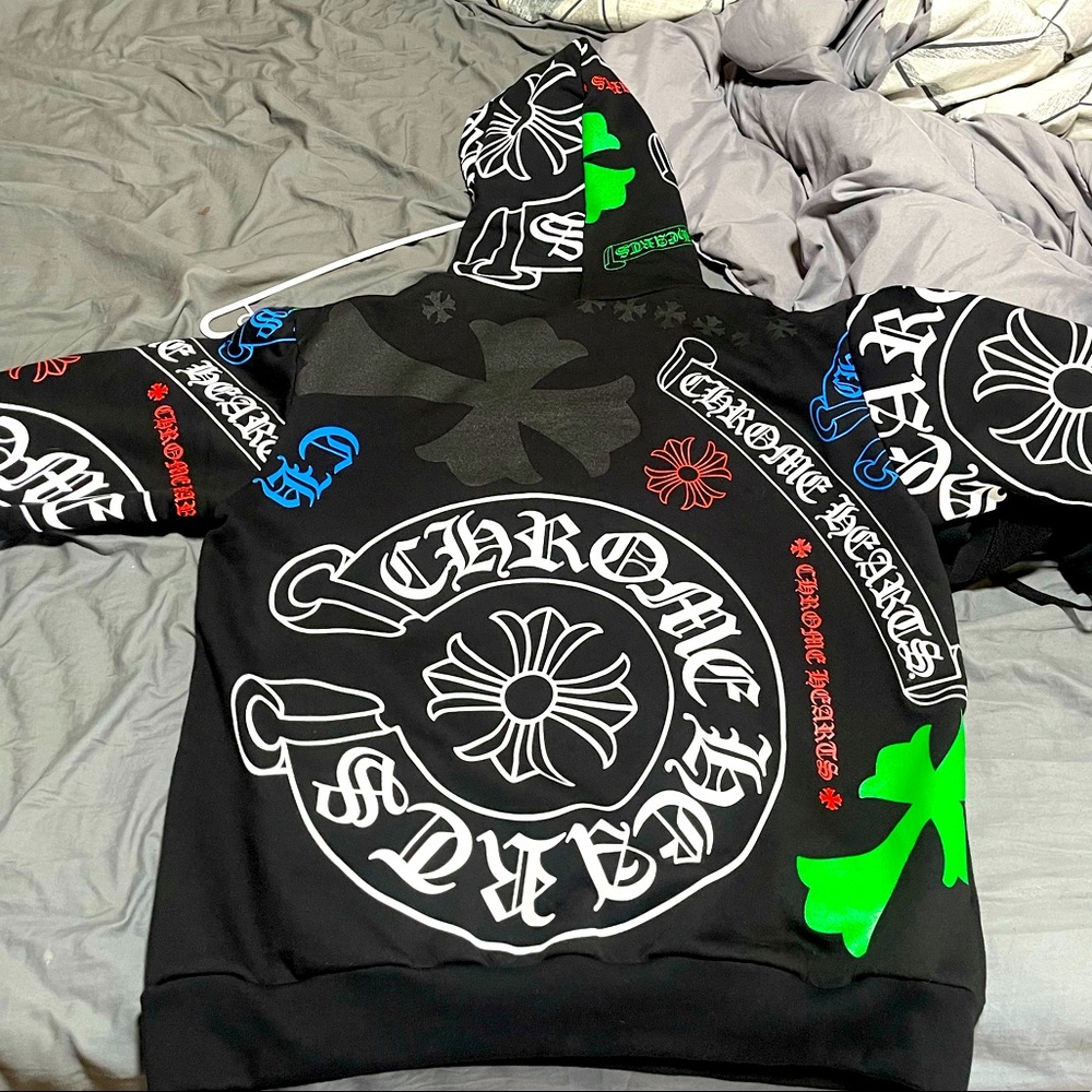 CHROME HEARTS HOODIE SIZE (MEDIUM)